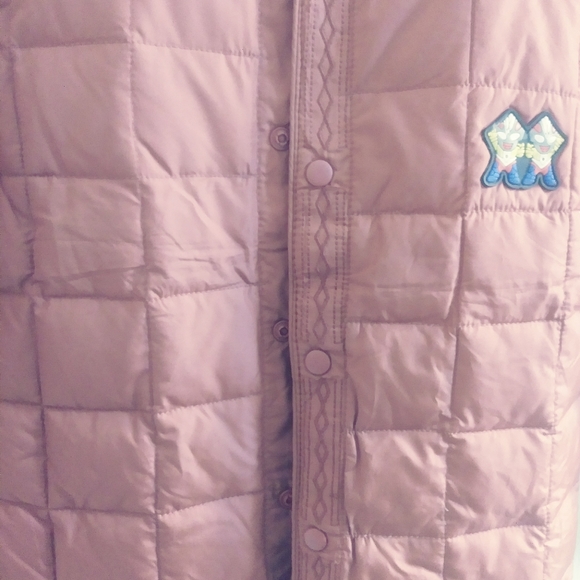 Ultraman Kids Quilted Down Jacket 19×14×19 Salmon Colored W/Double Ultraman Logo - Picture 4 of 7